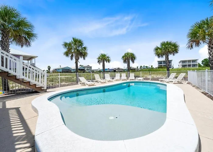 4 Shore By Youngs Suncoast Holiday home