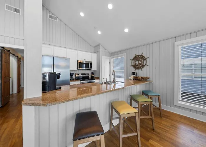 4 Shore By Youngs Suncoast Holiday home *