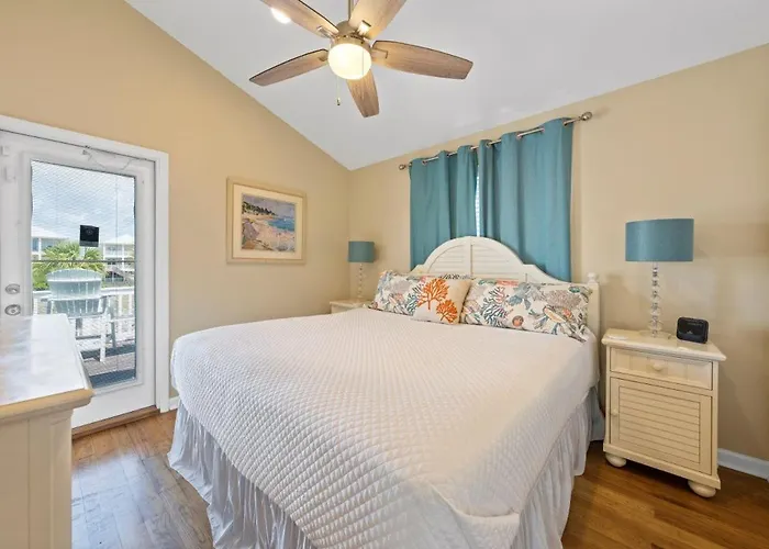 Holiday home 4 Shore By Youngs Suncoast